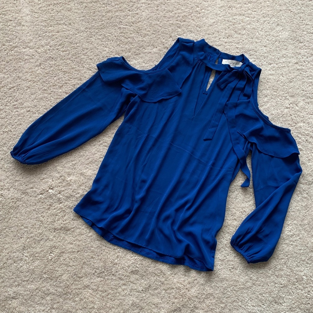 Elegant Blue Women's Cold Shoulder Top